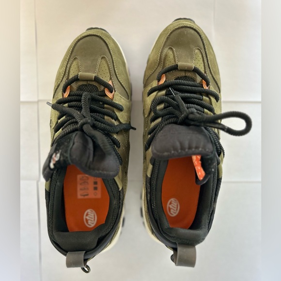 NoTwoWays Kaki Sneakers - Picture 8 of 10